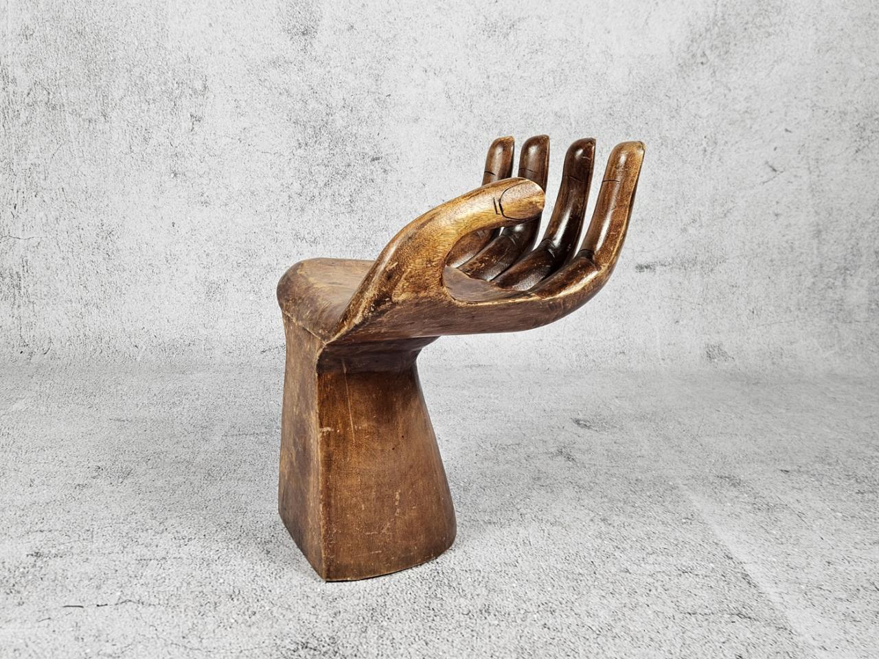 HAND CHAIR