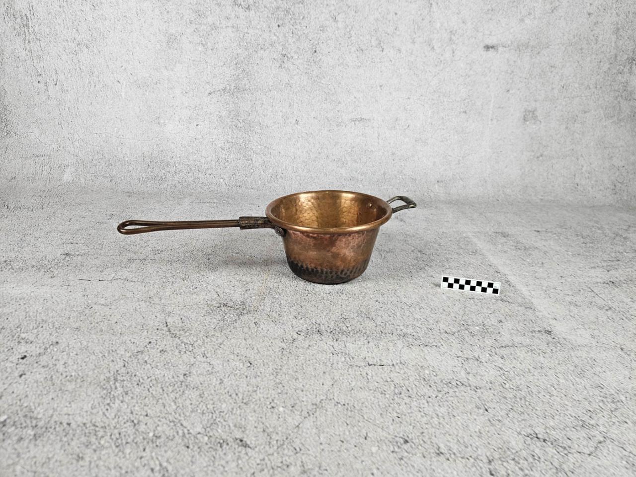 SAUCEPAN POT