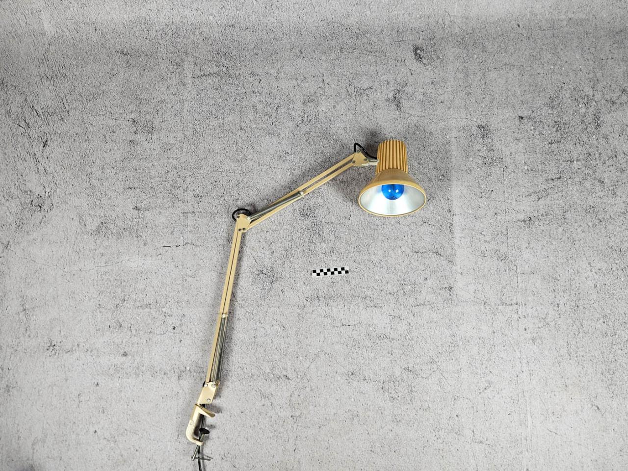 DESK LAMP