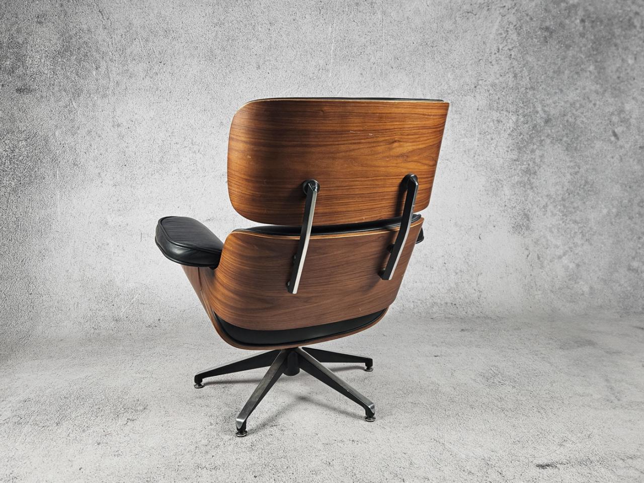 VITRA EAMES STYLE SWIVEL CHAIR