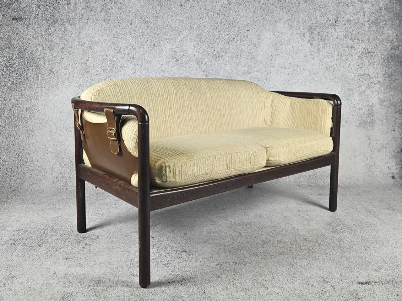 KANAPA SOFA