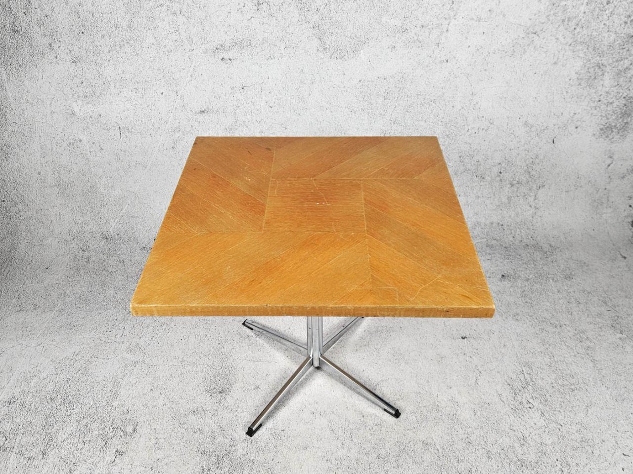 CAFE RESTAURANT TABLE