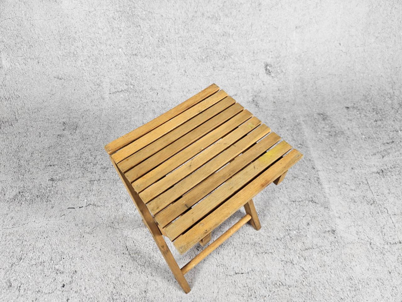 STOOL