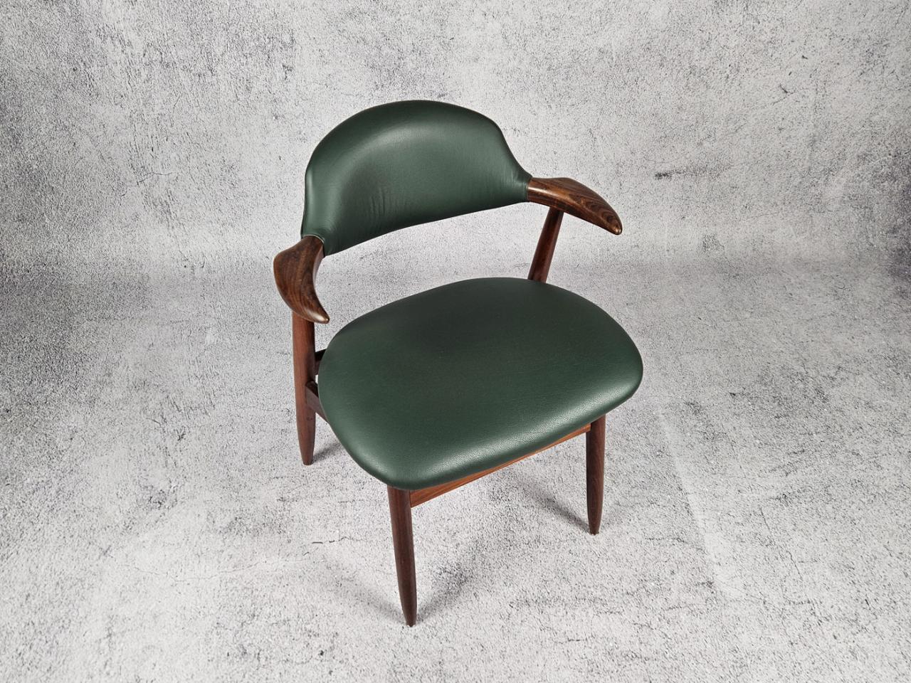 SCANDINAVIAN 1960S CHAIR