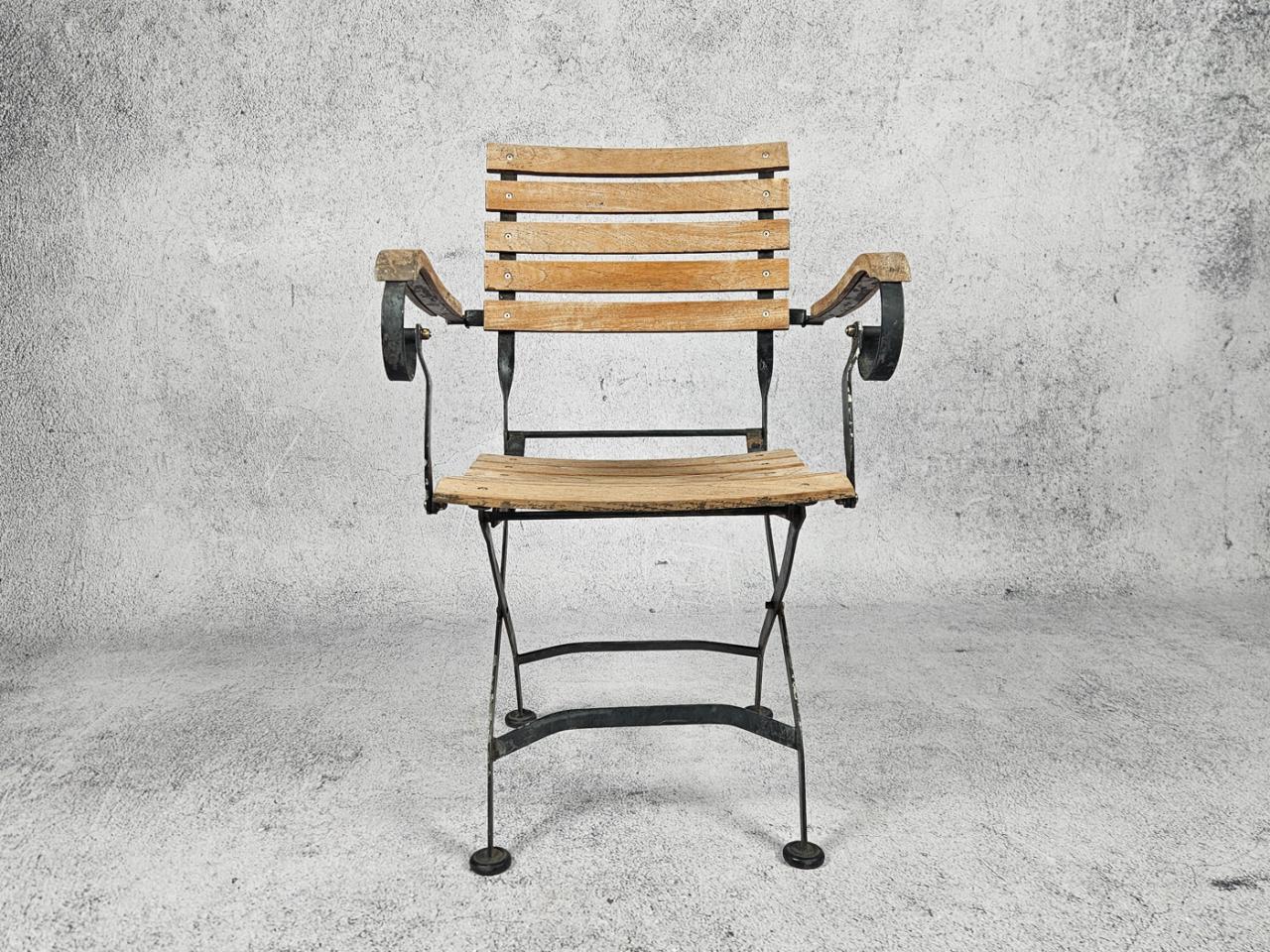 GARDEN CHAIR