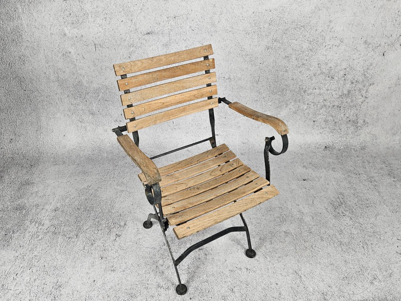 GARDEN CHAIR