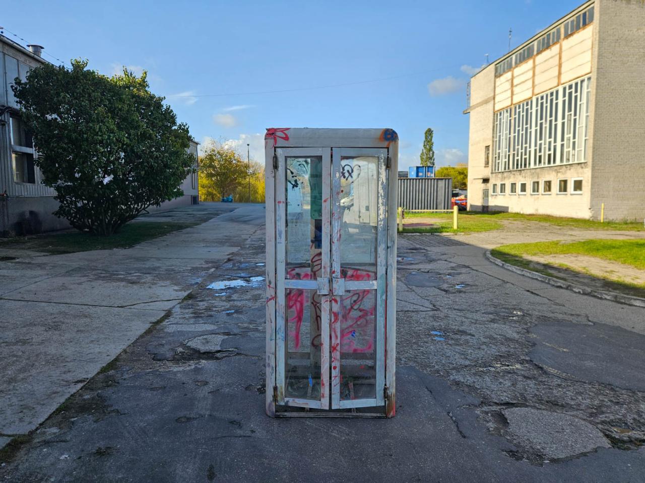 BUDKA TELEFONICZNA Z AUTOMATEM