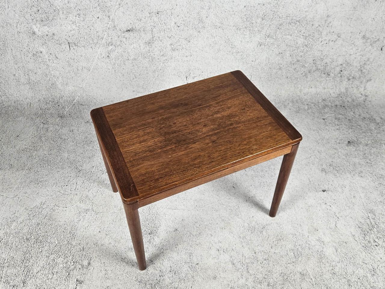 SCANDINAVIAN COFFEE TABLE