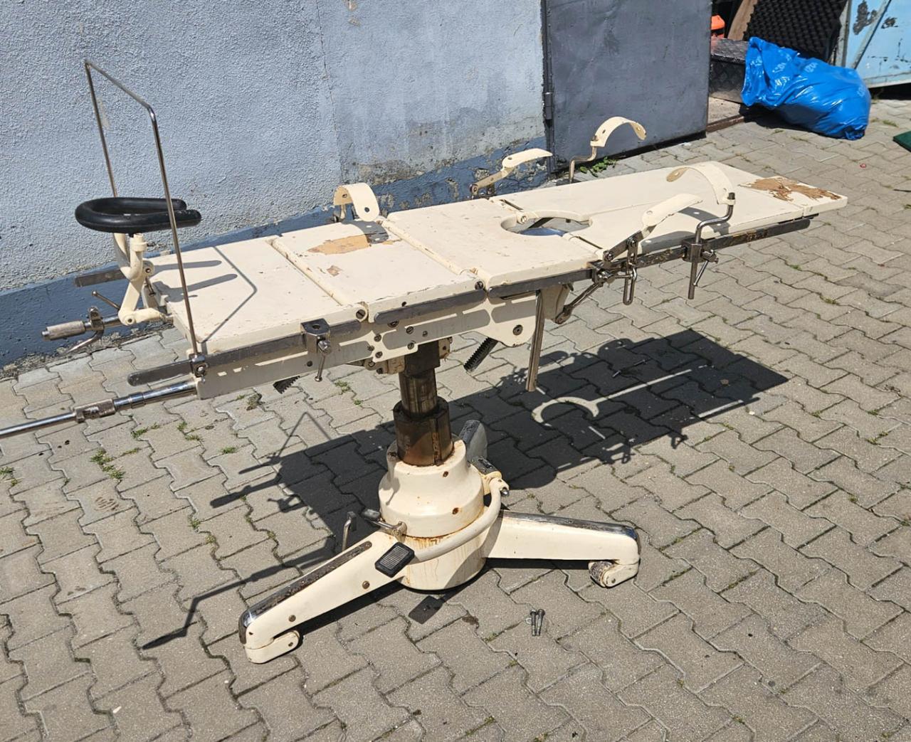 STÓŁ OPERACYJNY