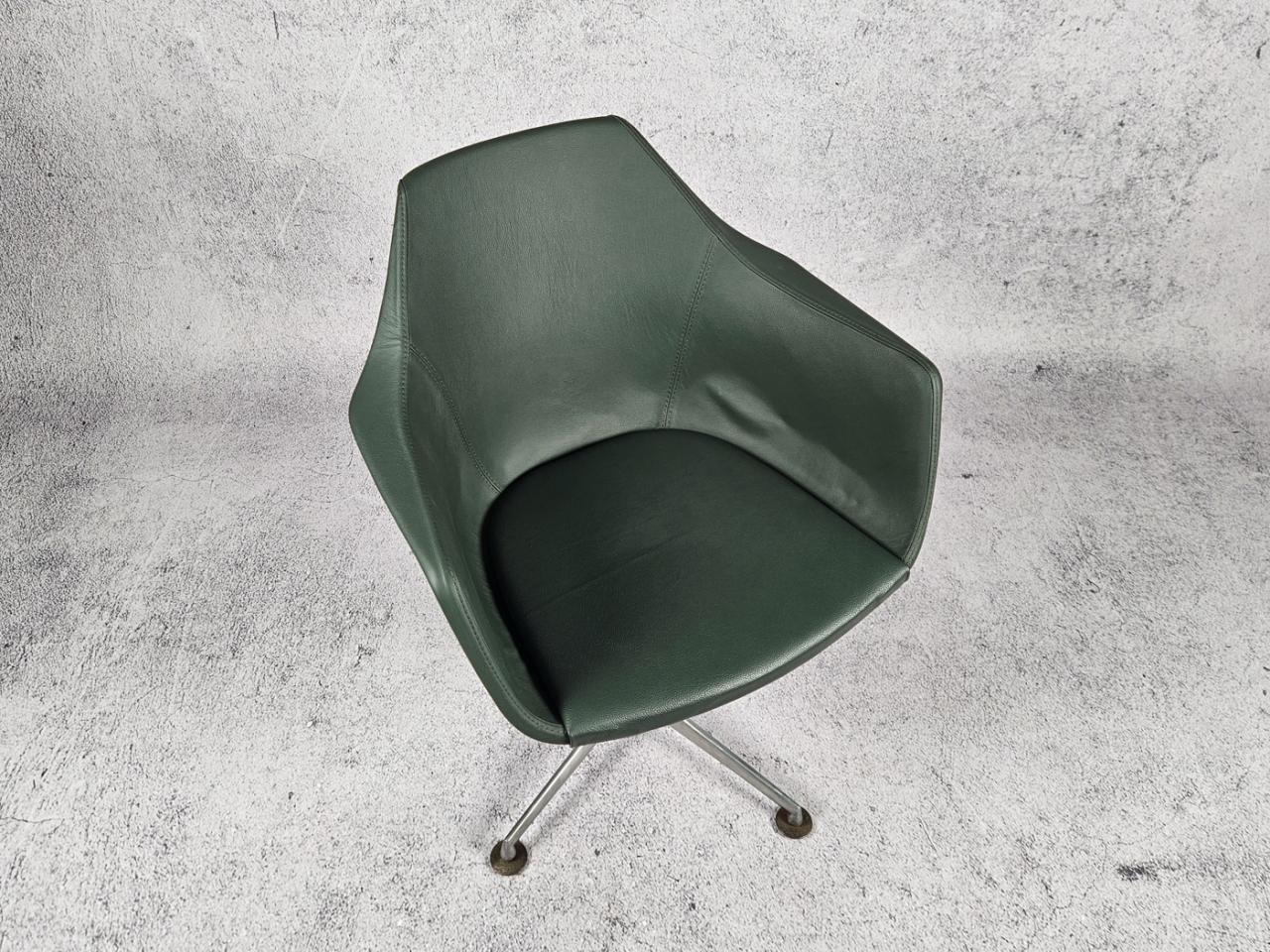SWIVEL OFFICE CHAIR