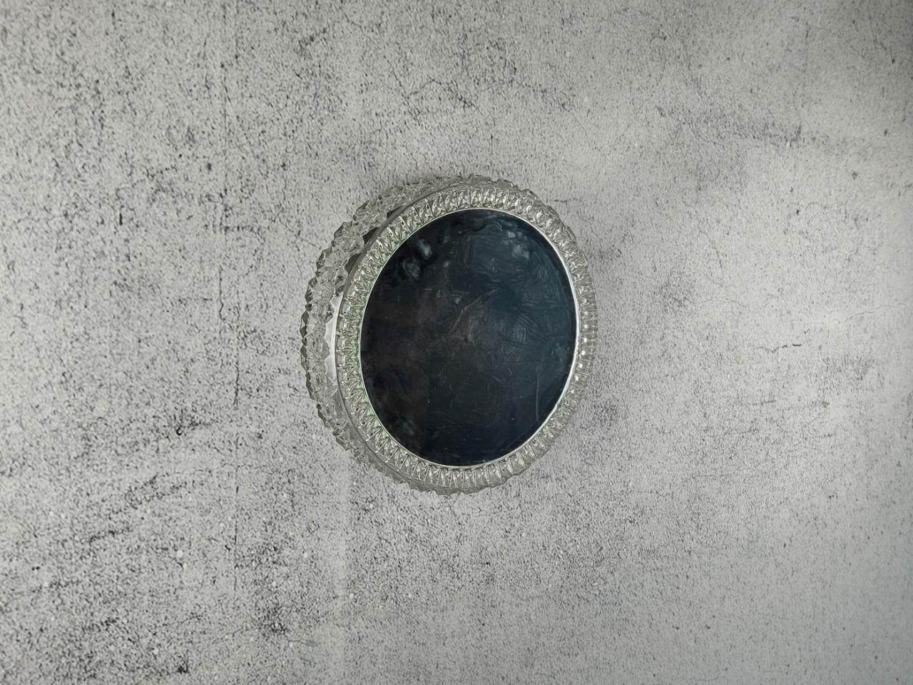 CEILING LIGHT