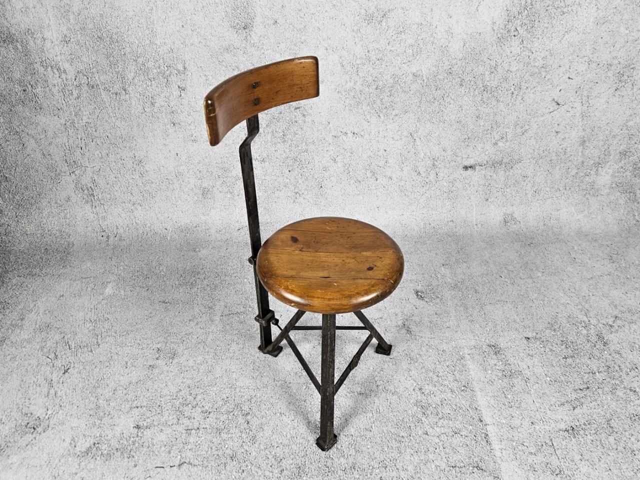 WORKSHOP CHAIR