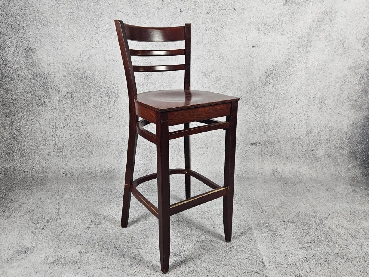 BAR STOOL