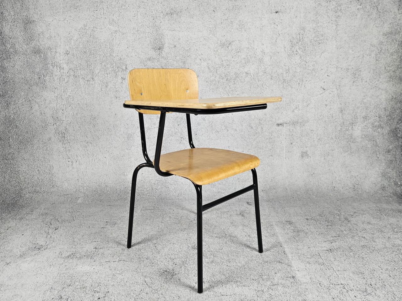 SCHOOL CHAIR
