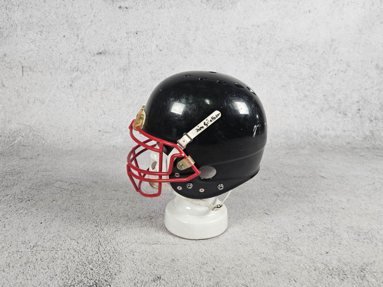 KASK DO FUTBOLU AMERYKAŃSKIEGO