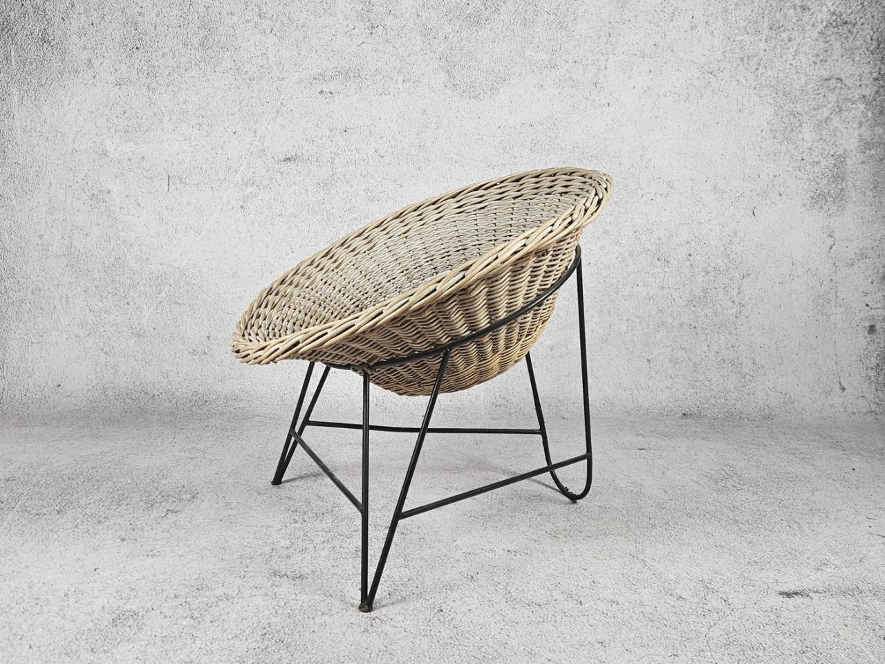 GARDEN ARMCHAIR