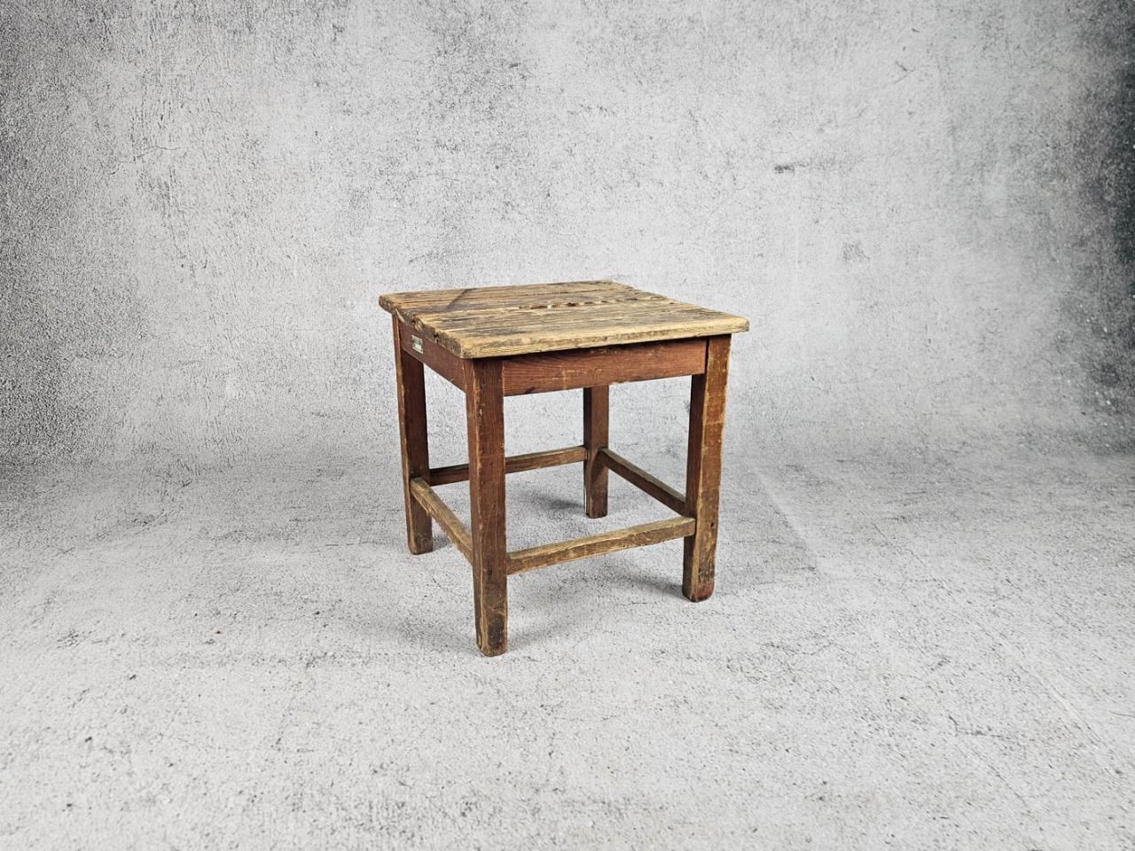 STOŁEK TABORET
