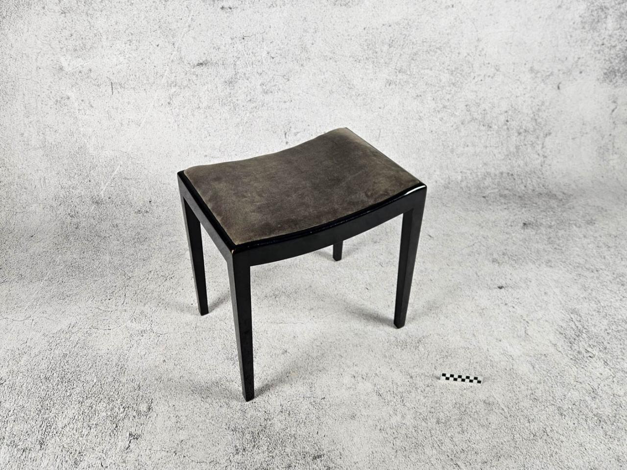 PIANO STOOL