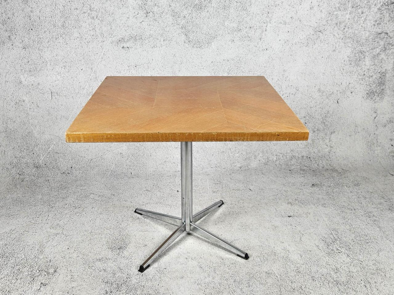 CAFE RESTAURANT TABLE