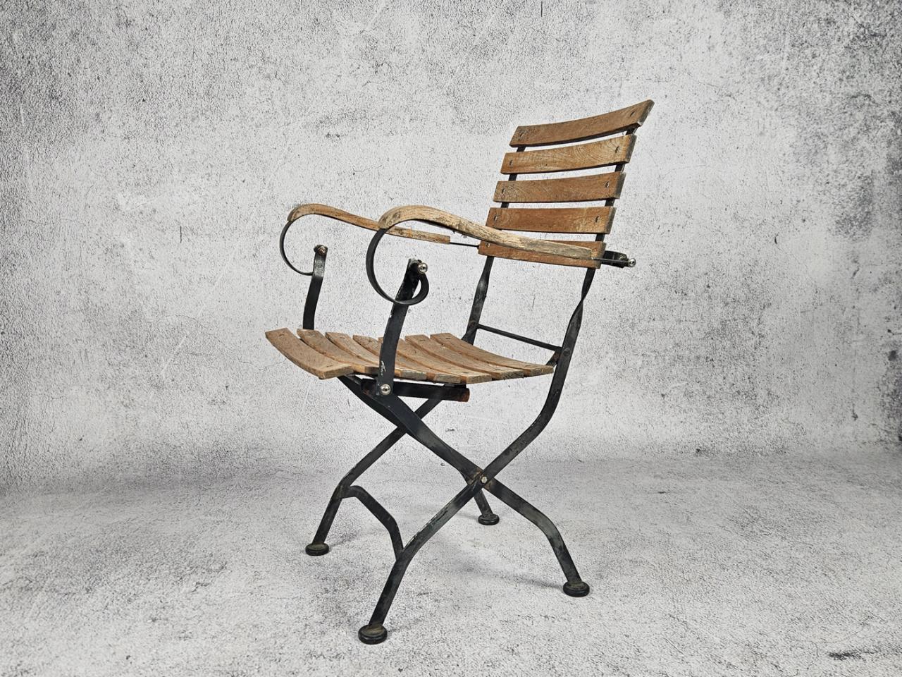 GARDEN CHAIR