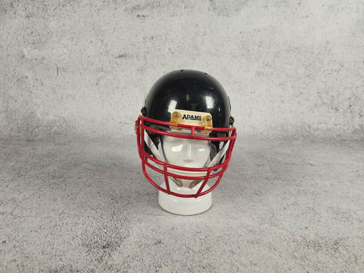AMERICAN FOOTBALL HELMET