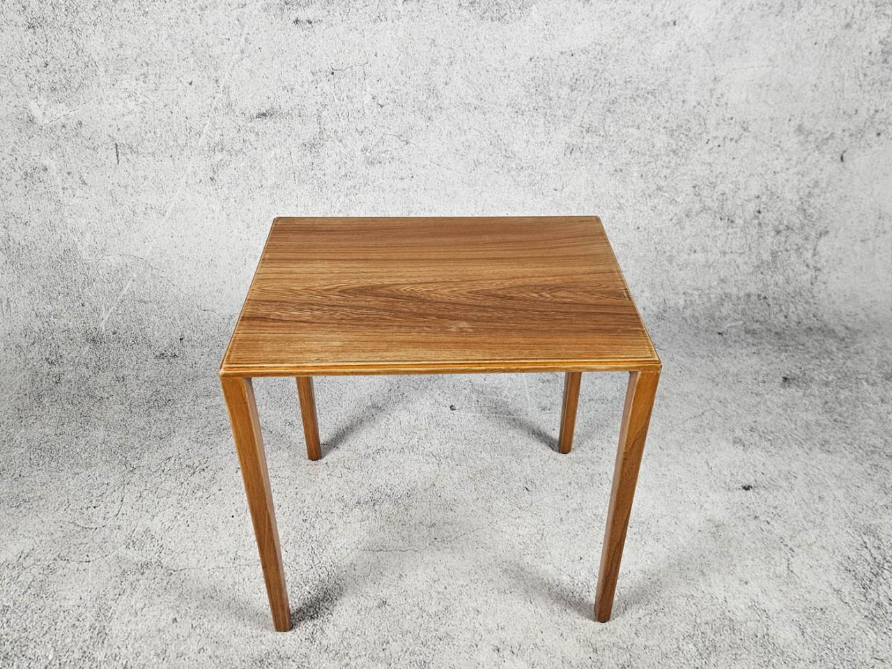 SMALL TABLE
