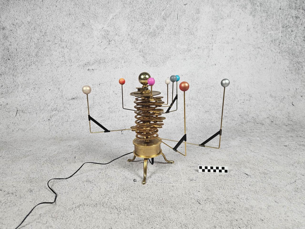 MODEL UKŁADU SŁONECZNEGO, ASTROLABIUM
