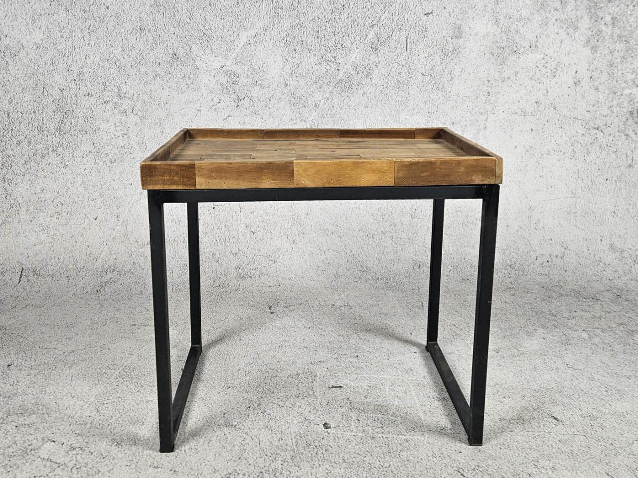 SMALL TABLE