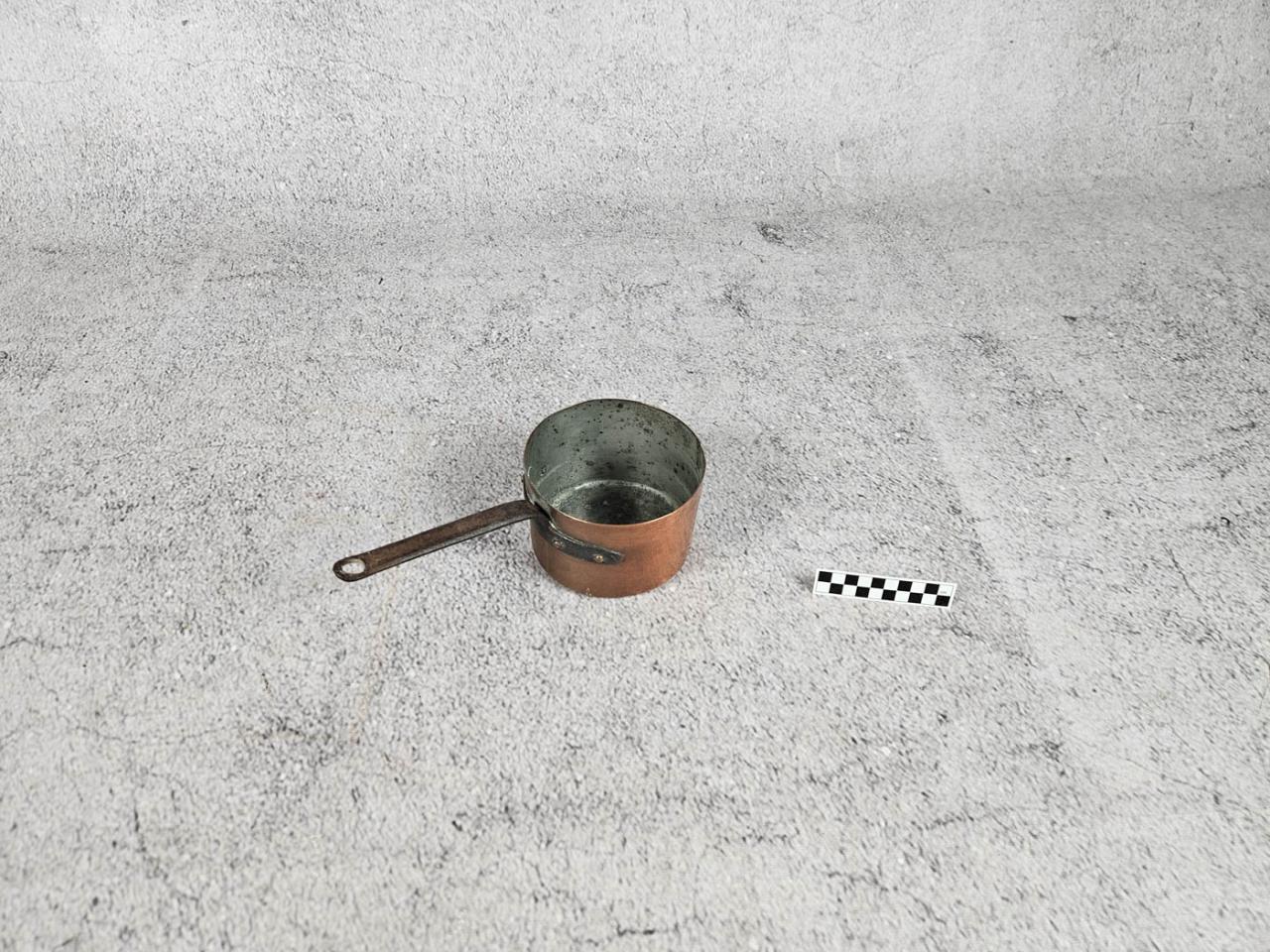 SAUCEPAN POT