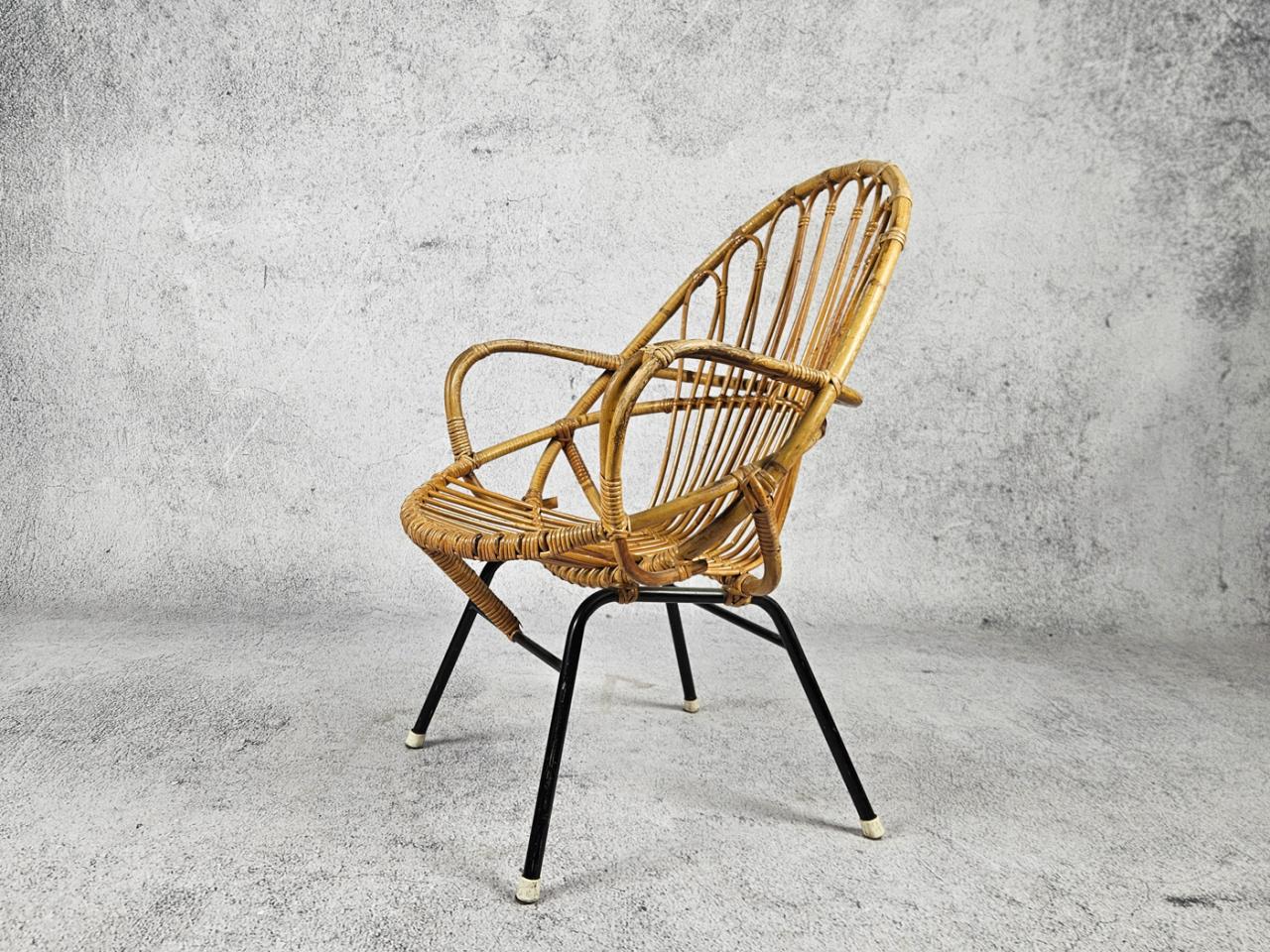 GARDEN ARMCHAIR