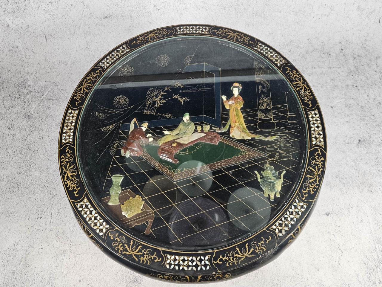 COFFEE TABLE