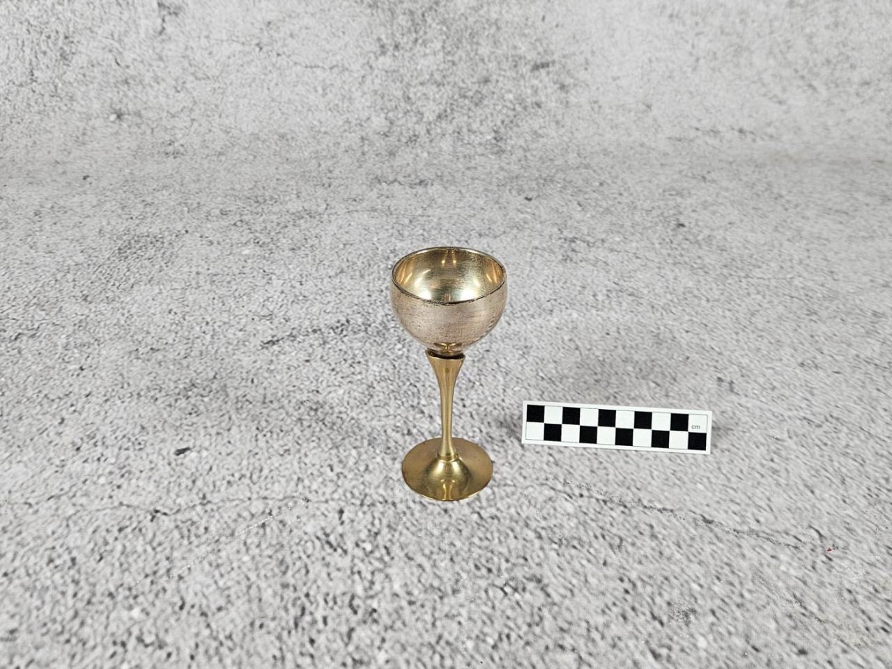 WINE GLASS