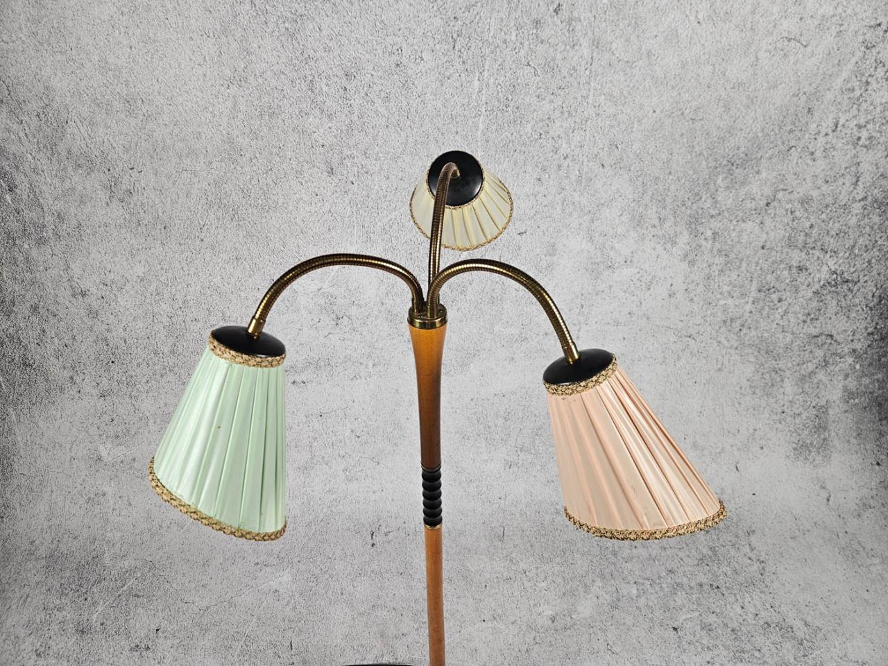 LAMPA PODŁOGOWA