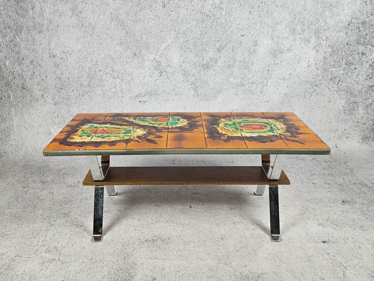 COFFEE TABLE