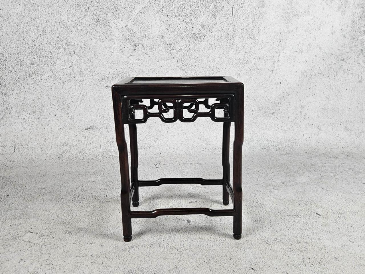 SMALL TABLE