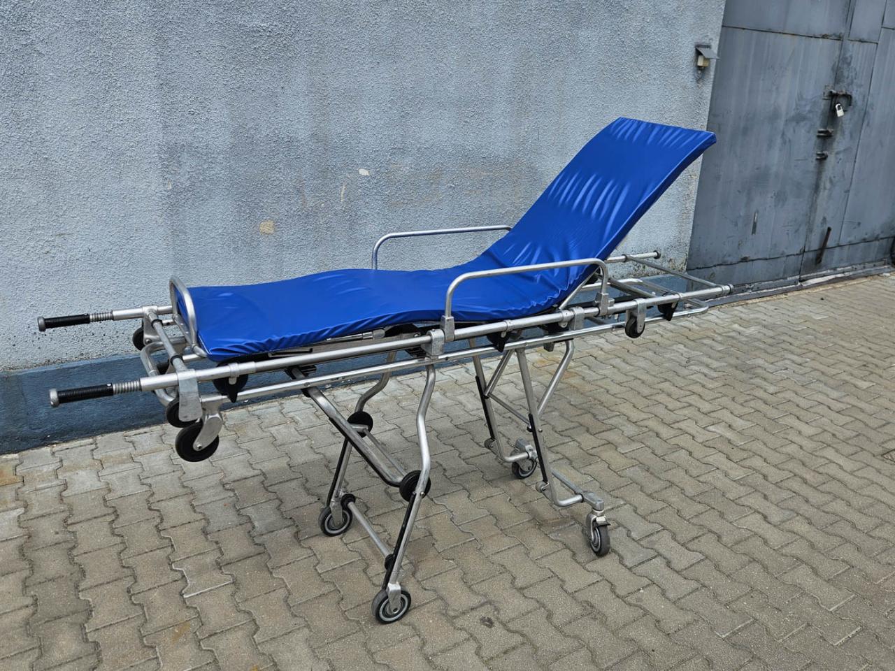 STRETCHER