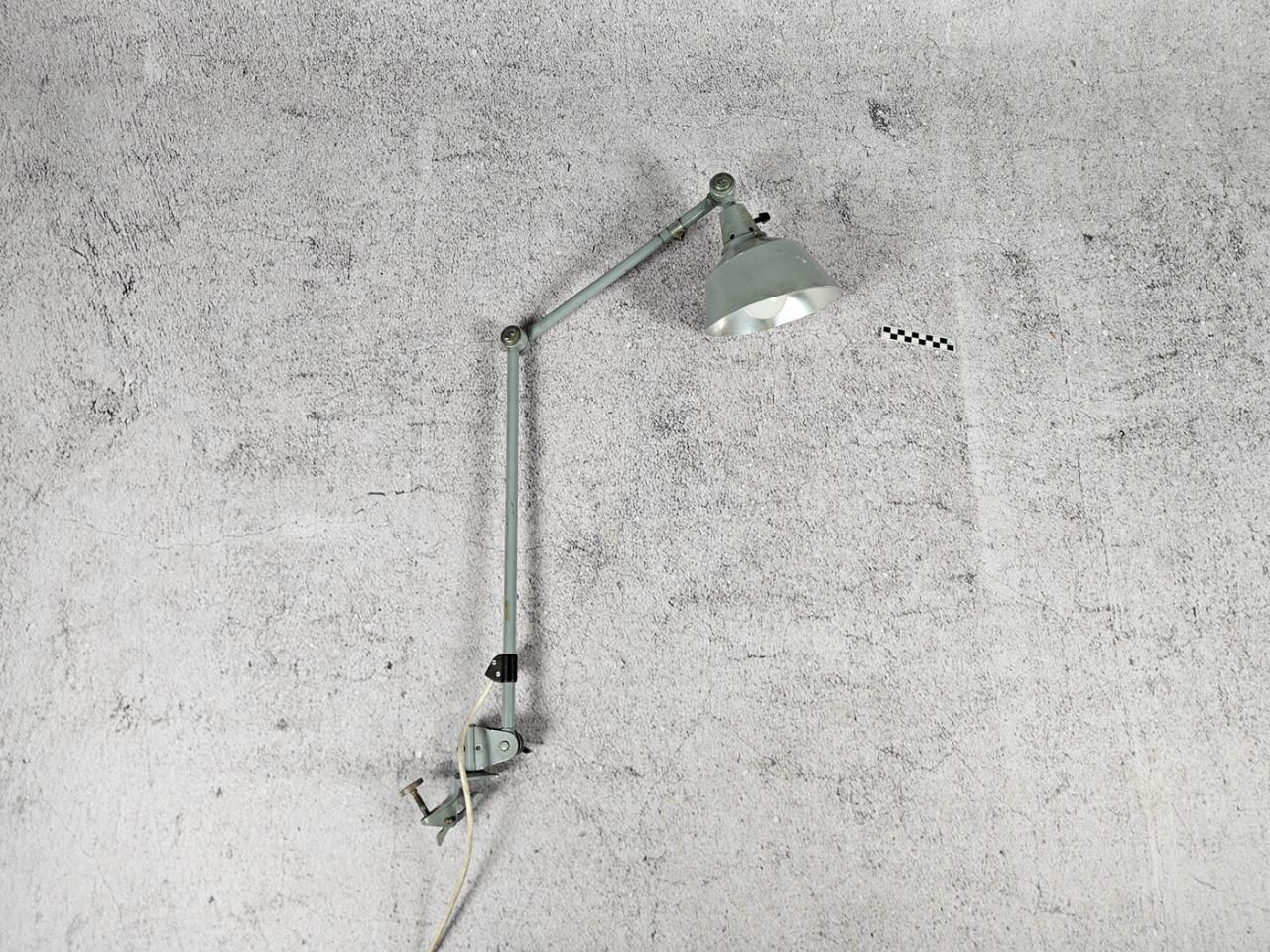 DESK LAMP