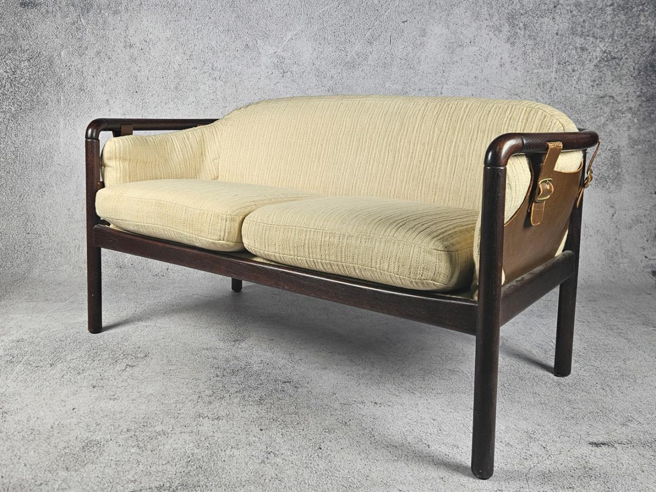 KANAPA SOFA