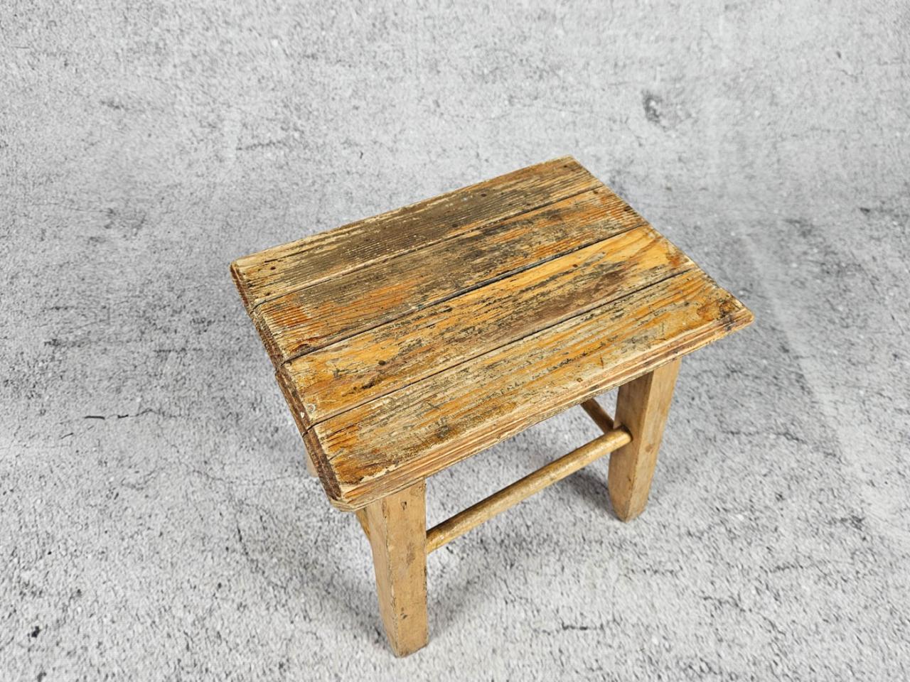 STOŁEK TABORET