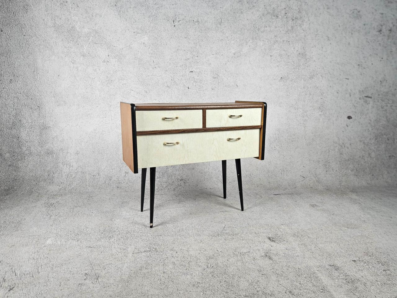 SHOE CABINET