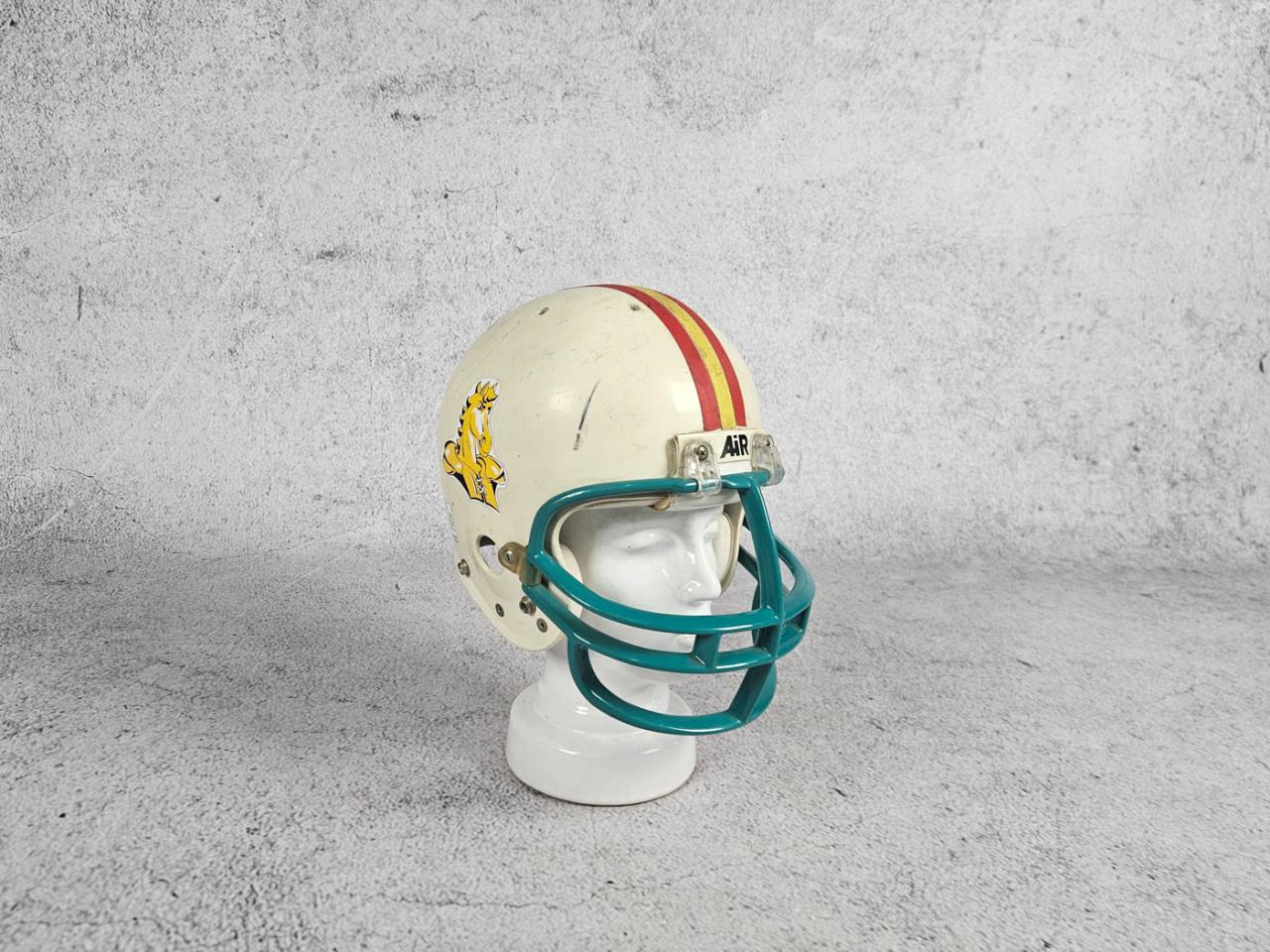 KASK DO FUTBOLU AMERYKAŃSKIEGO