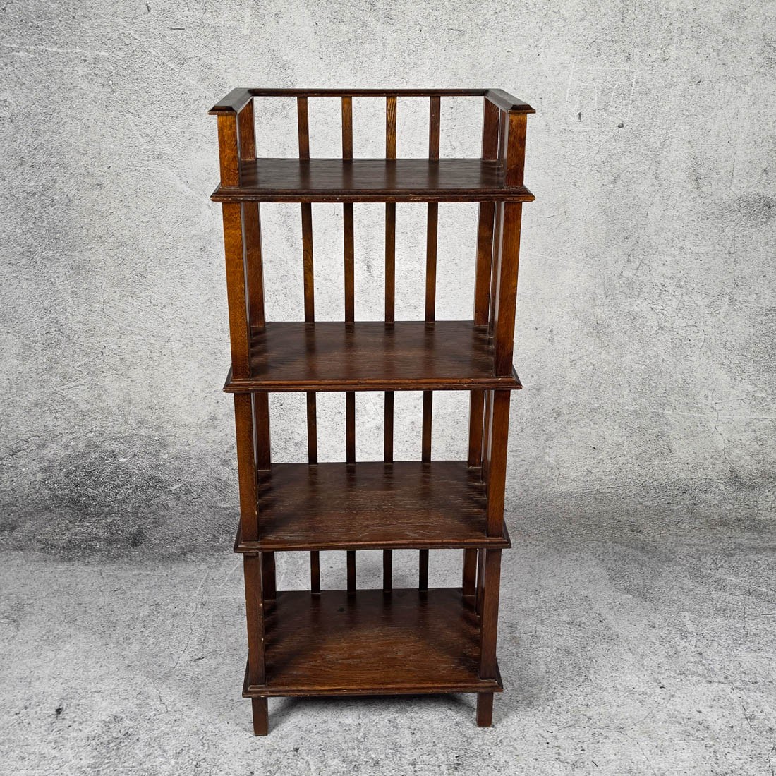 ETAGERE