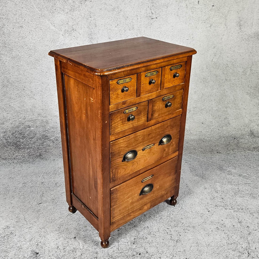 CHEST OF DRAWERS