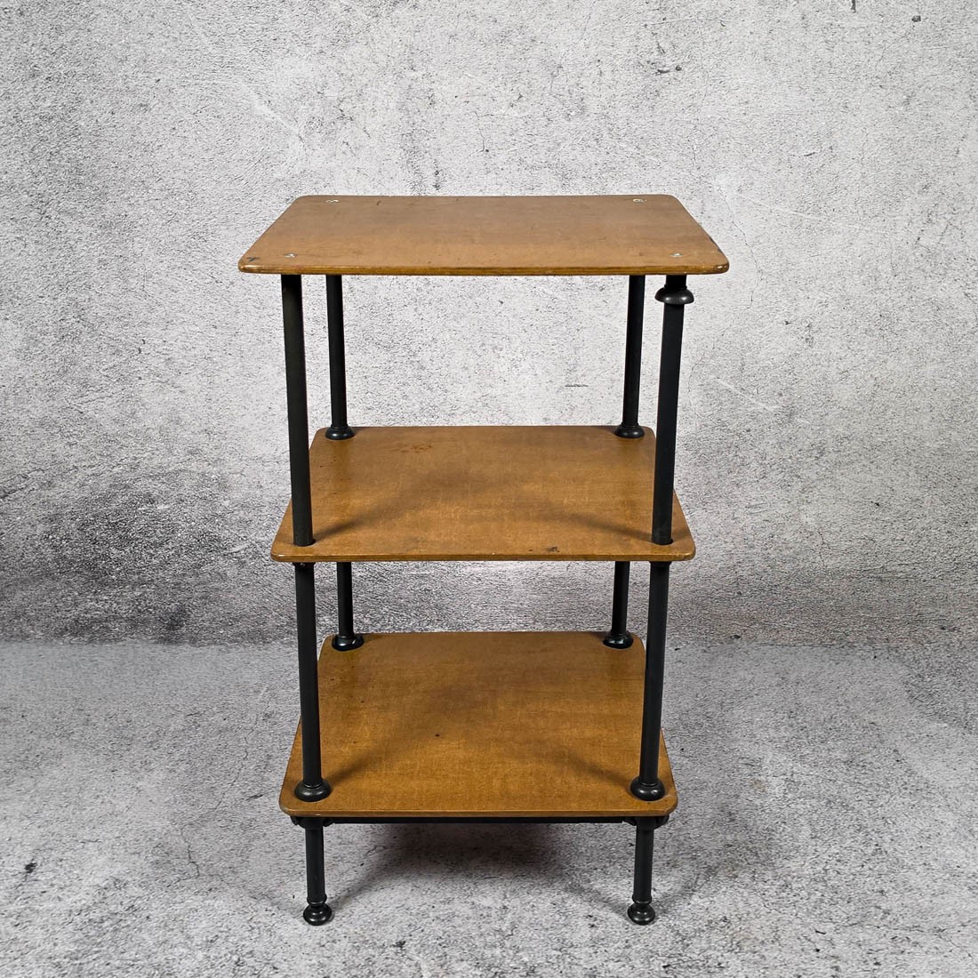 ETAGERE