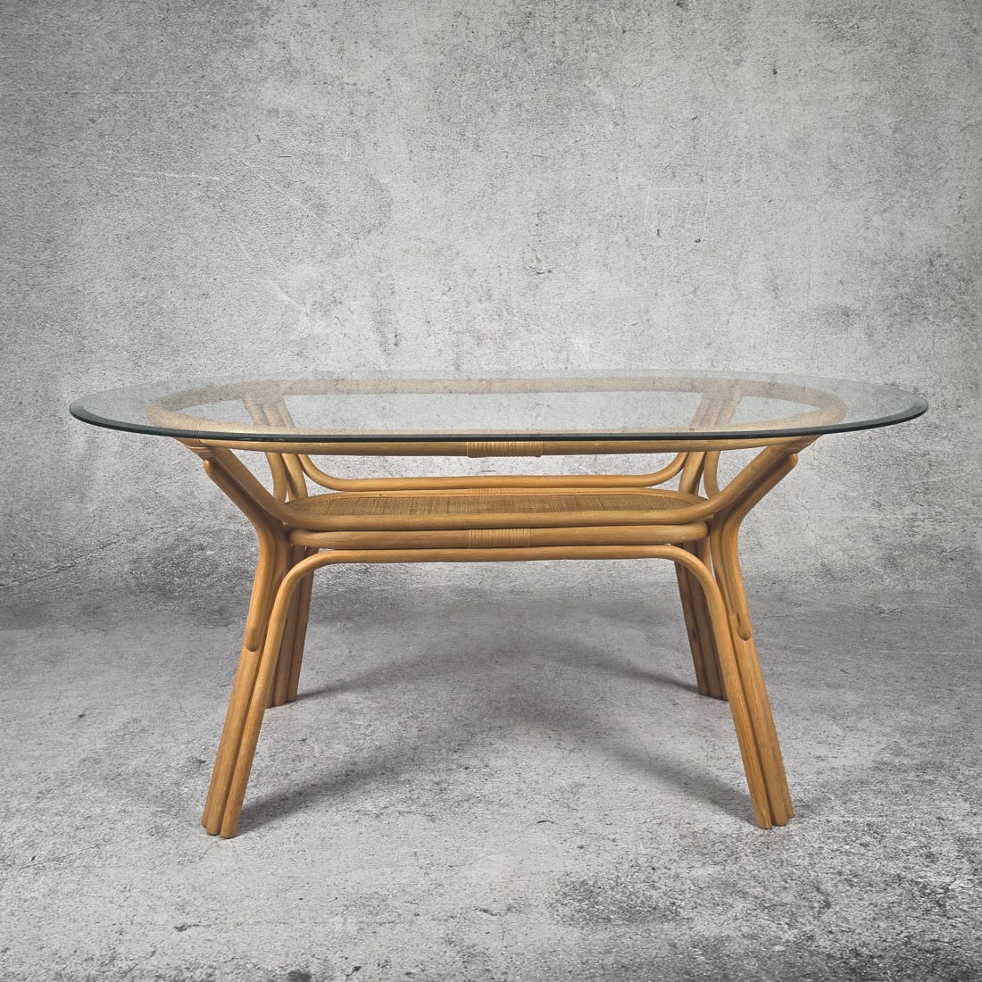 GARDEN TABLE