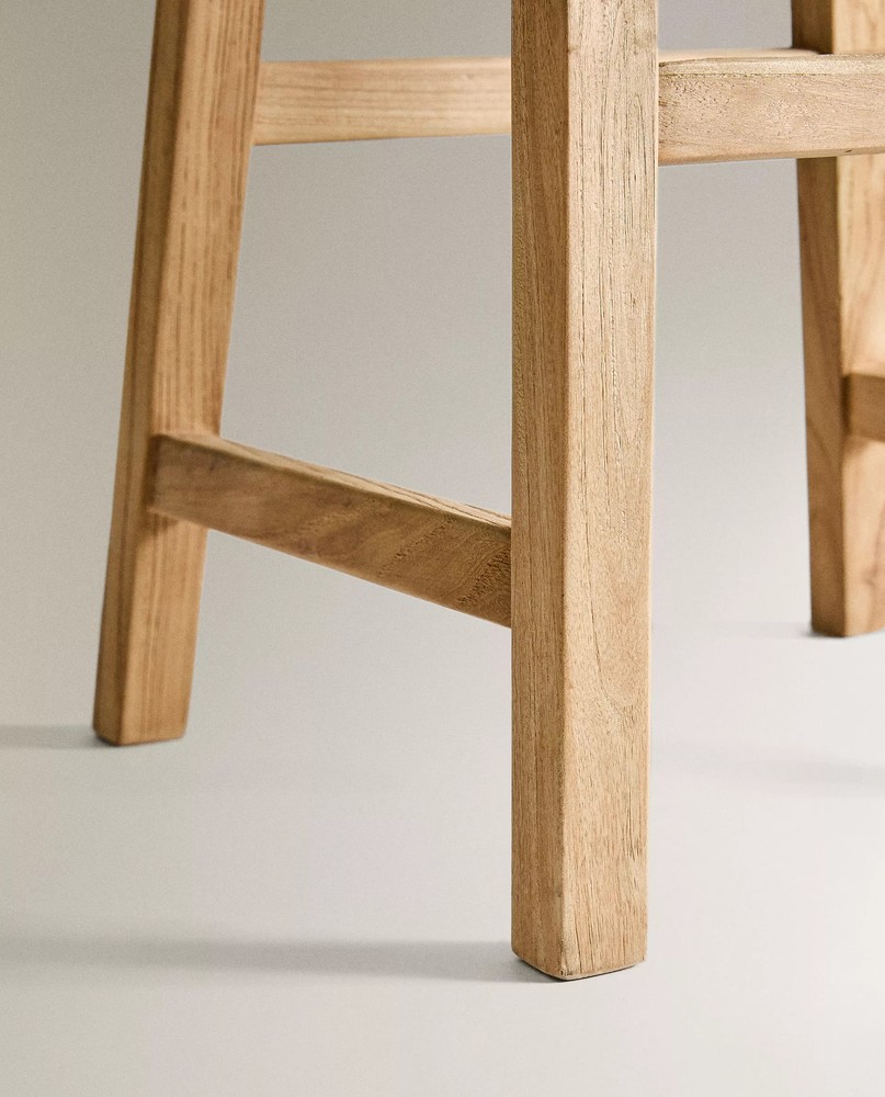 HOKER RUSTIC WOOD