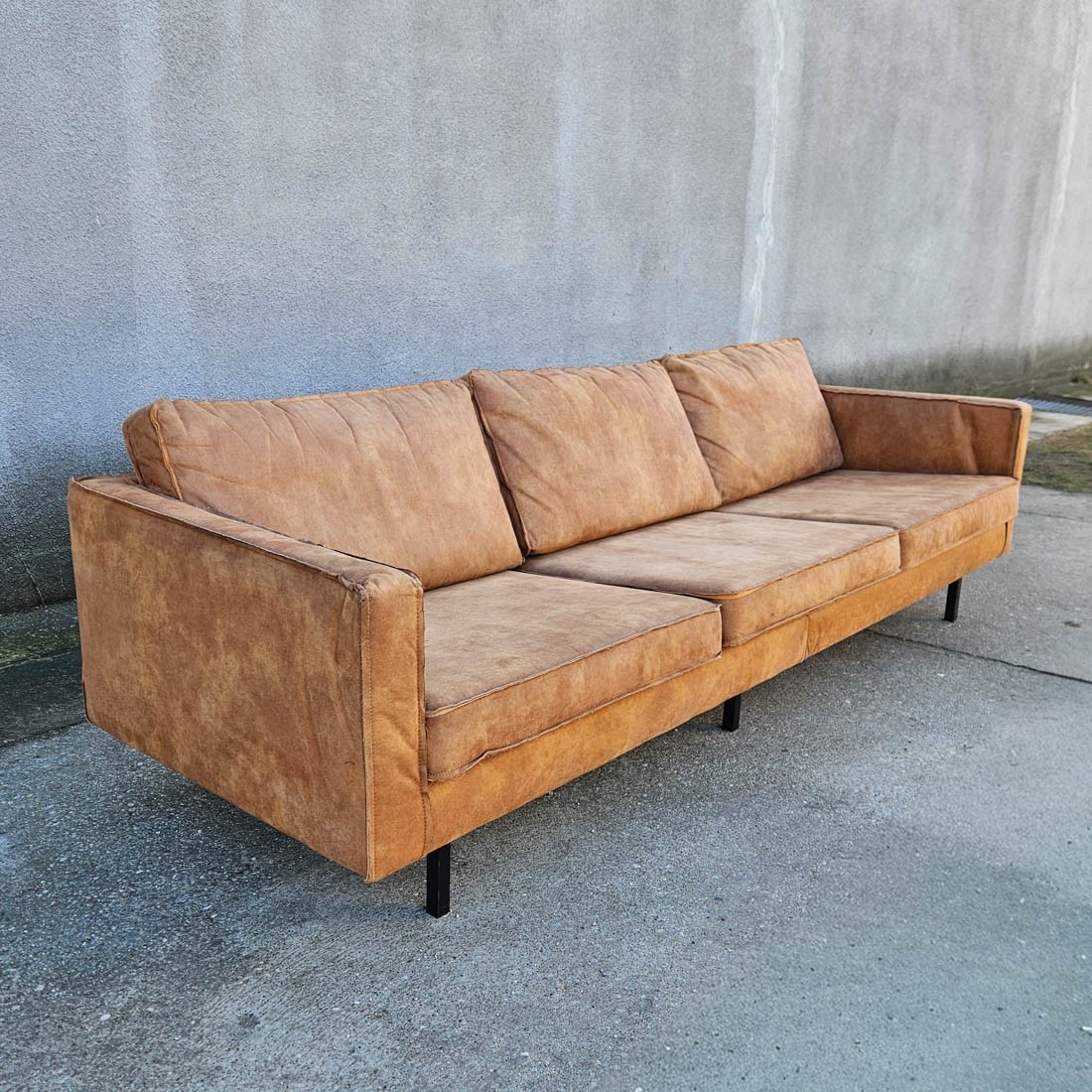 KANAPA SOFA