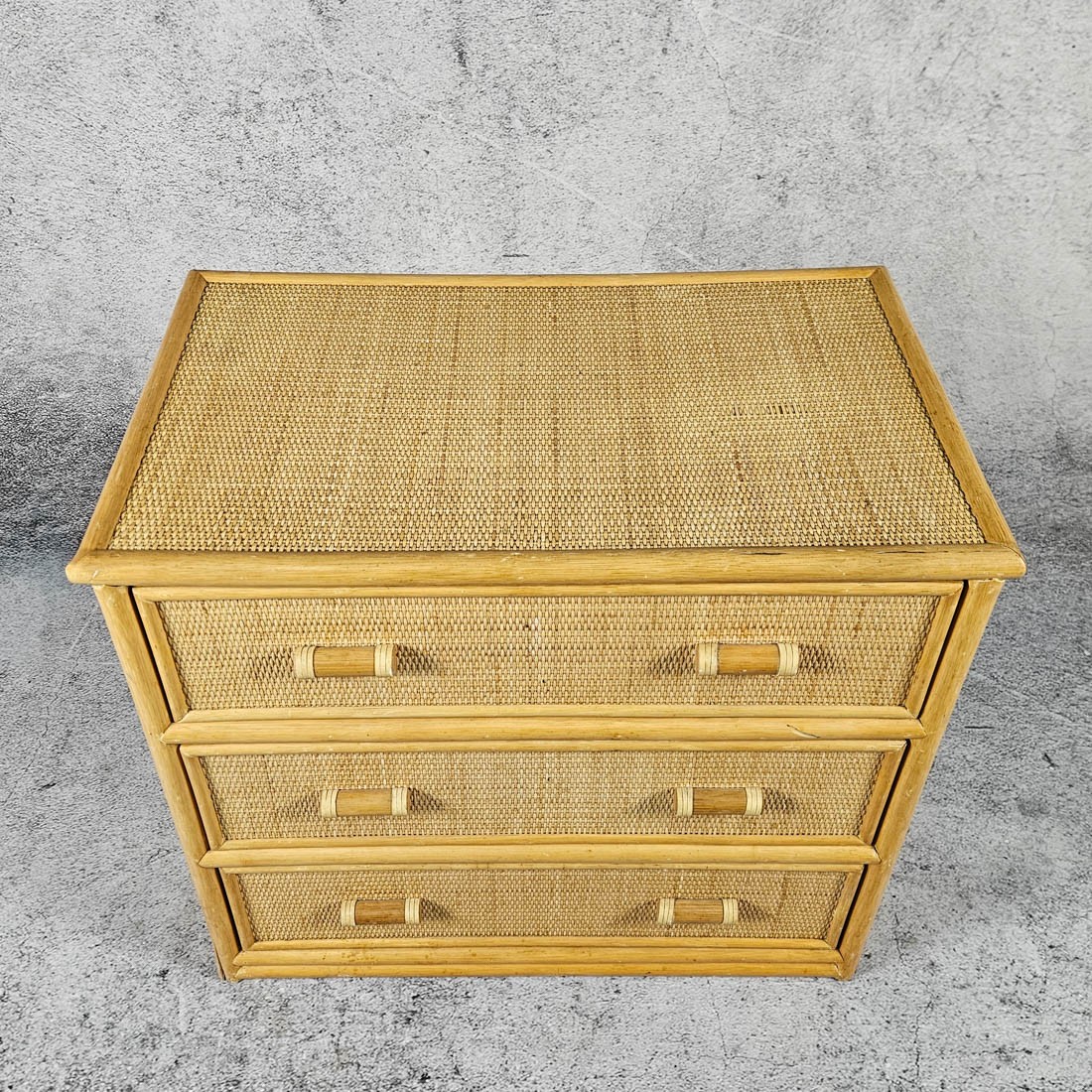 CHEST OF DRAWERS CABINET
