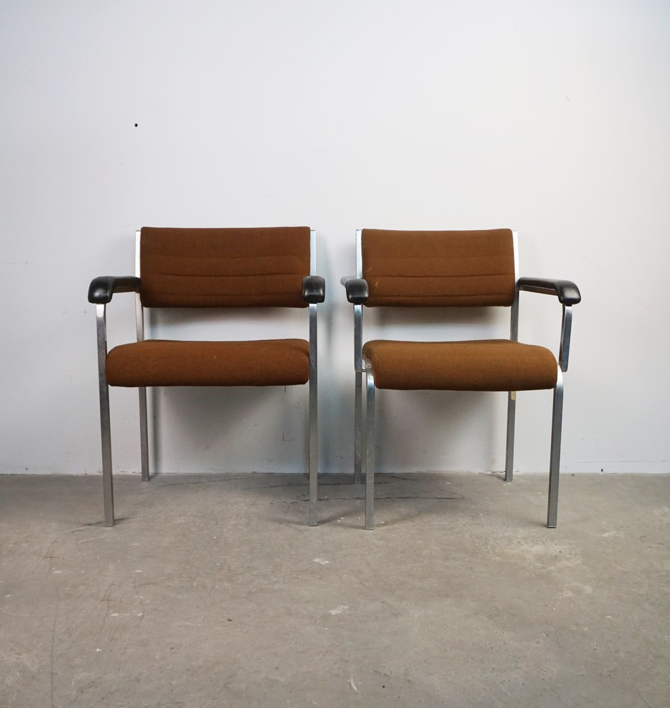 FOTEL BAUHAUS