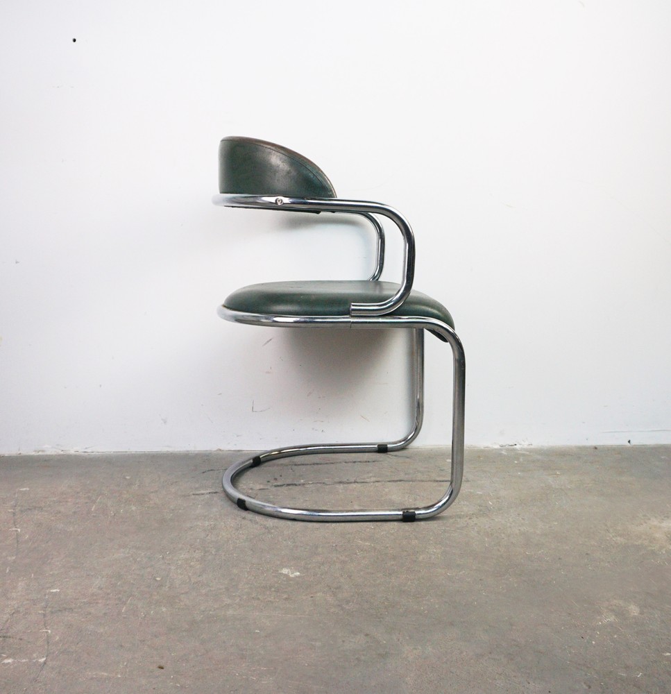 FOTEL BAUHAUS
